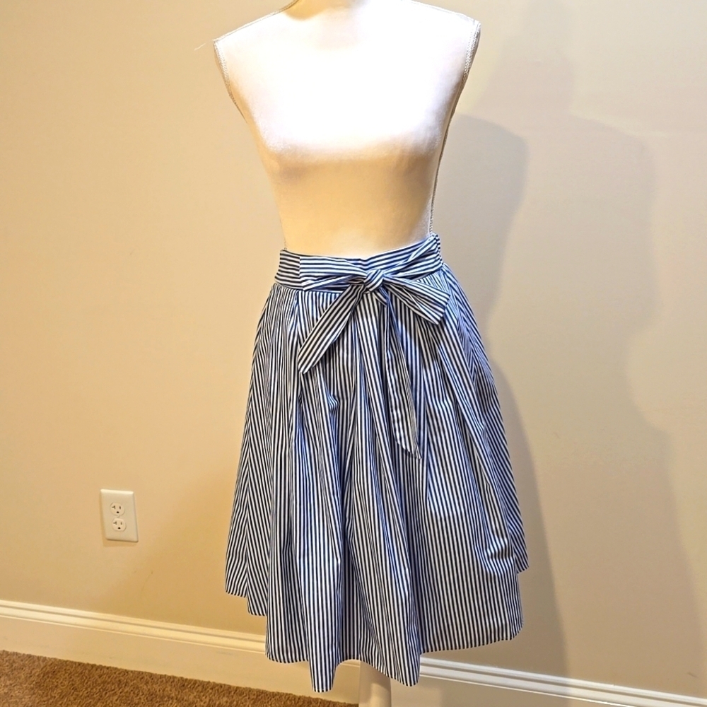 See you Monday skirt. Size S